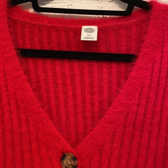 [URBAN BEHAVIOUR] Red Crop Top Sweater - Small - Picture 4 of 7